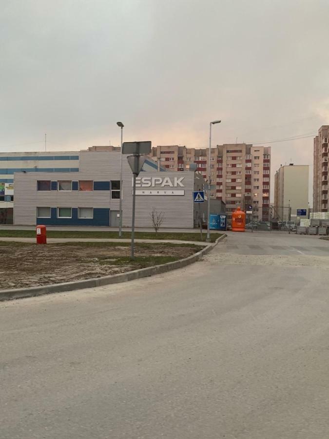 Ореховая Горка Апартаменты С Балконом И Лифтом Narva Exterior foto