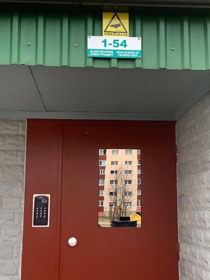 Ореховая Горка Апартаменты С Балконом И Лифтом Narva Exterior foto